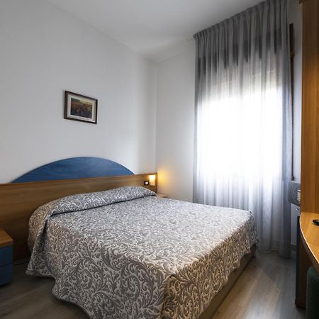 Hotel Vienna Marghera Esterno foto