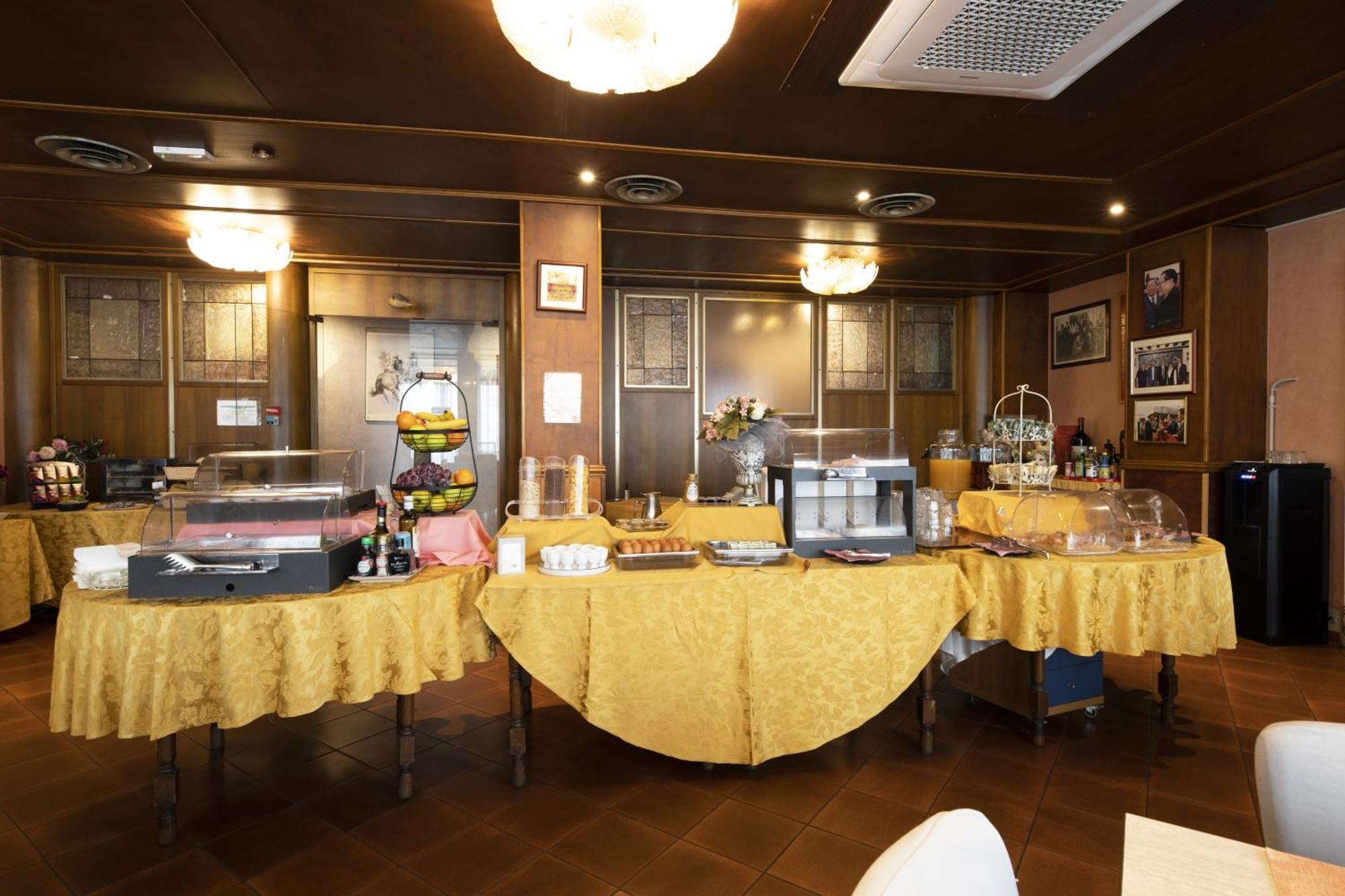 Hotel Vienna Marghera Esterno foto