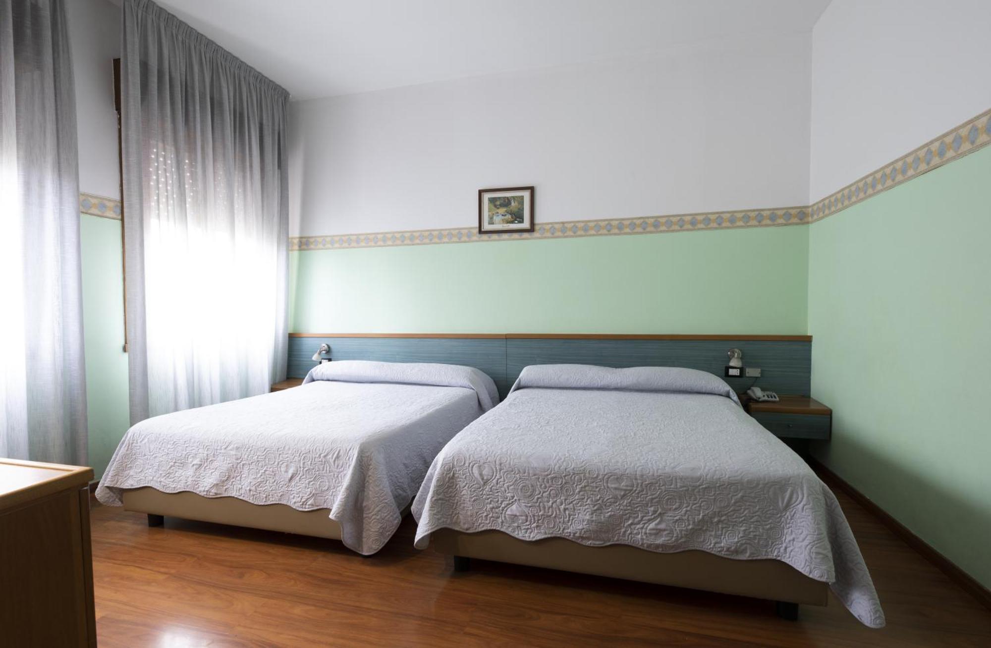 Hotel Vienna Marghera Esterno foto