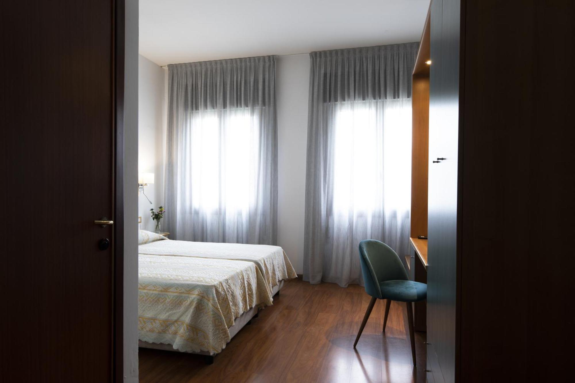 Hotel Vienna Marghera Esterno foto