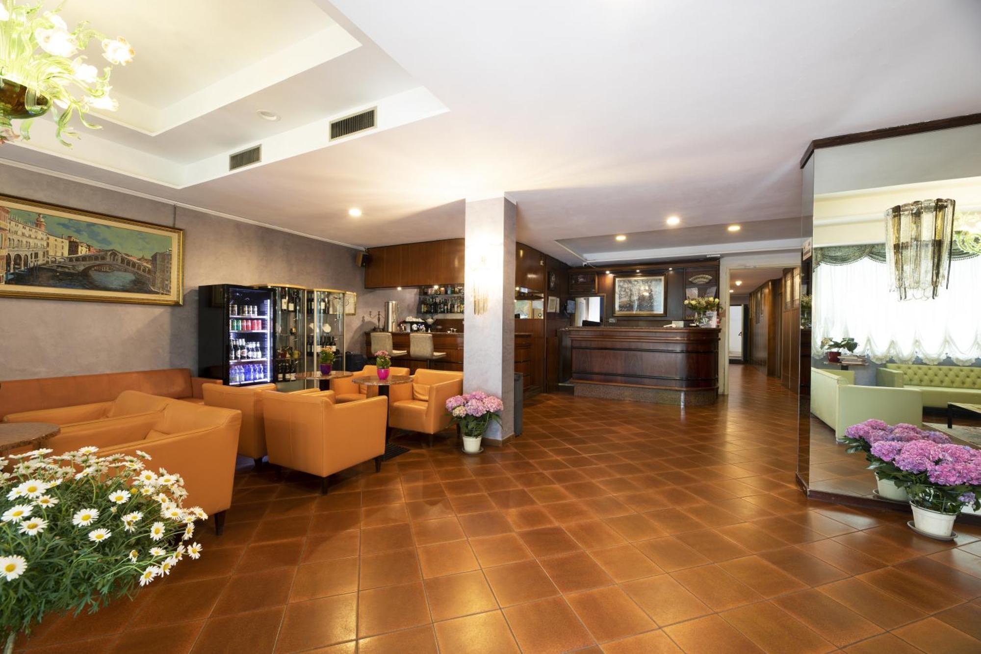 Hotel Vienna Marghera Esterno foto