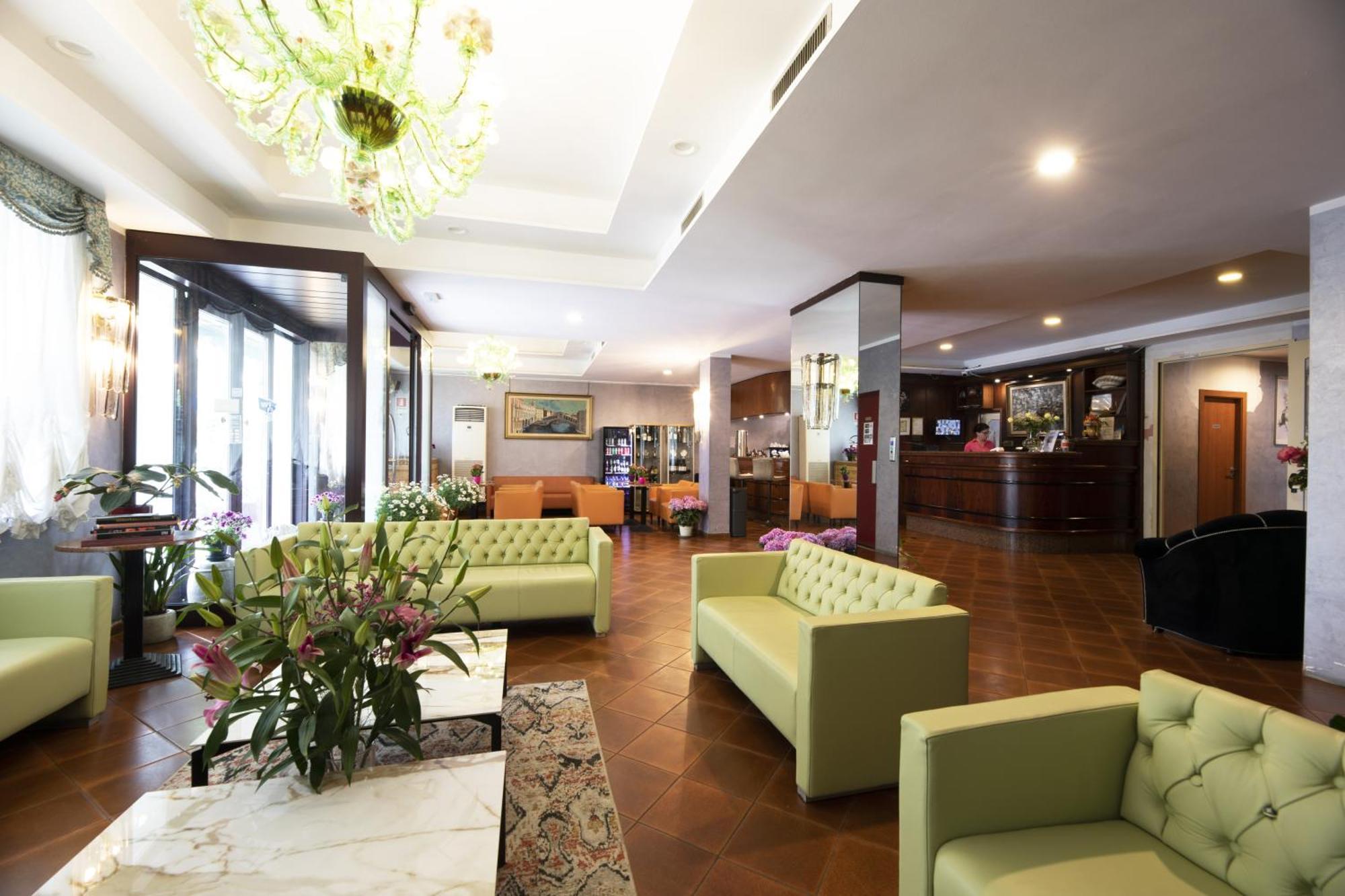 Hotel Vienna Marghera Esterno foto