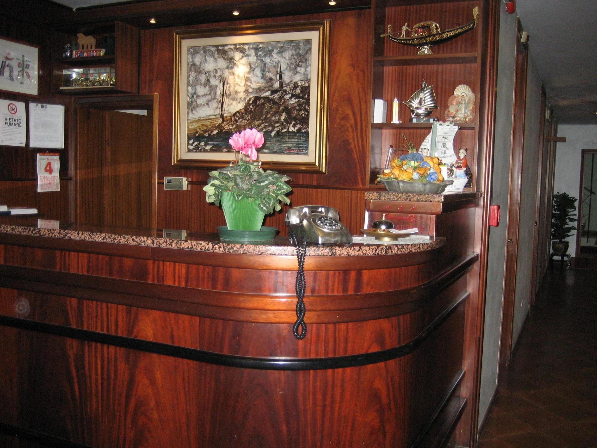 Hotel Vienna Marghera Esterno foto