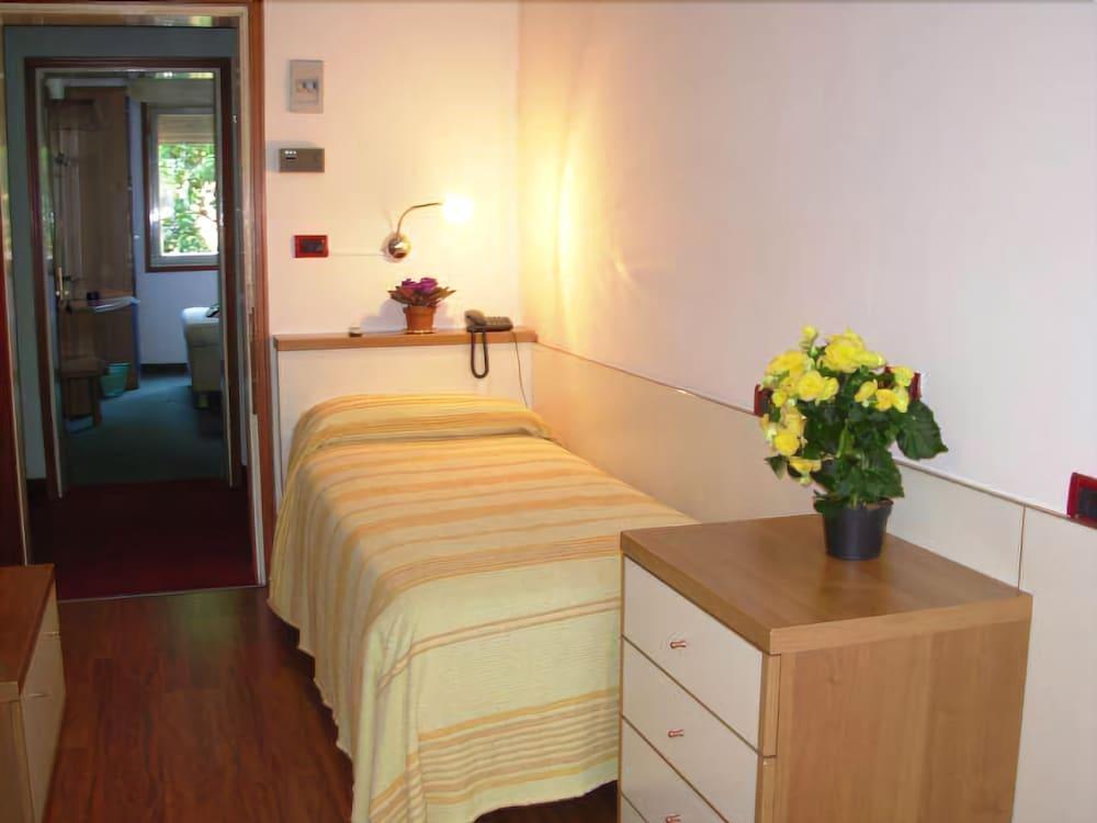Hotel Vienna Marghera Camera foto